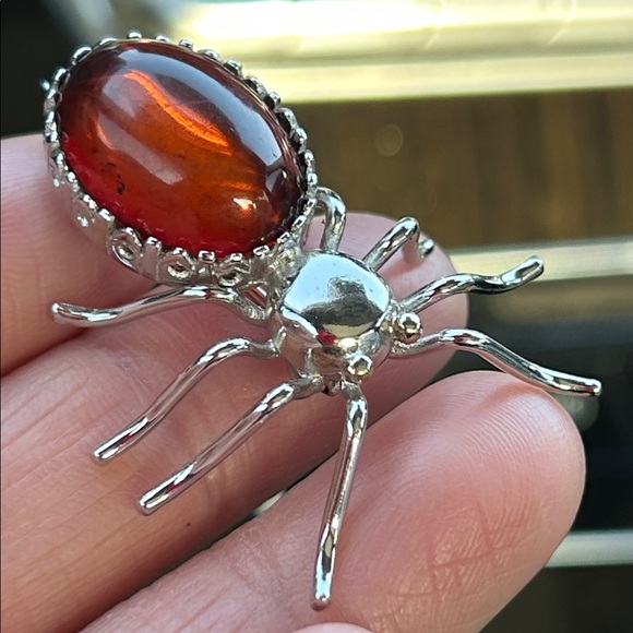 Sterling Silver Amber Spider Brooch - Picture 5 of 8
